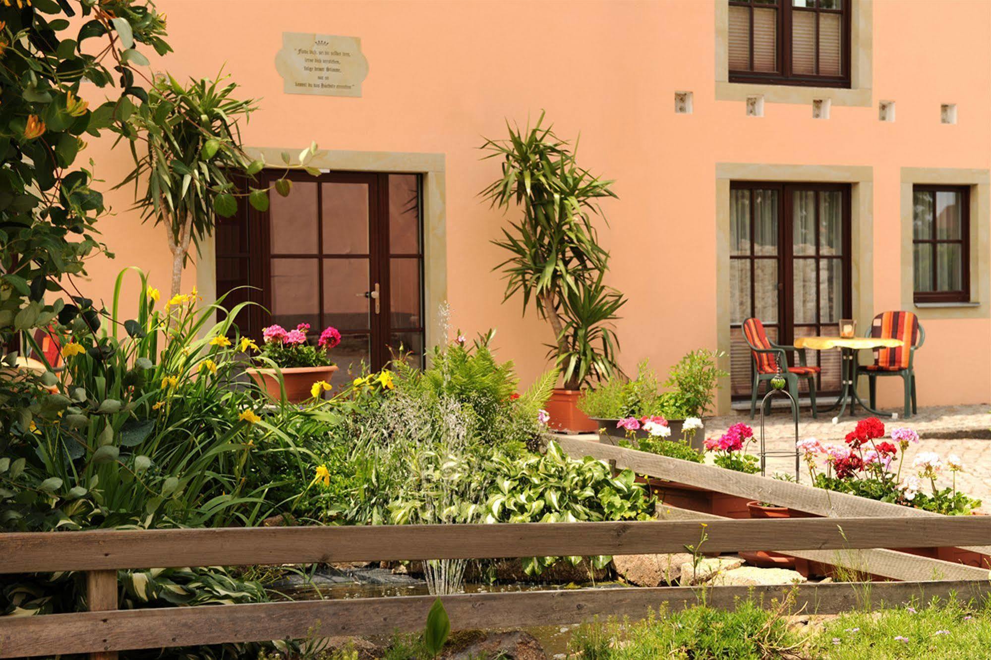 Hotel "Pension Marlis" Garni Reichenberg  Exteriör bild